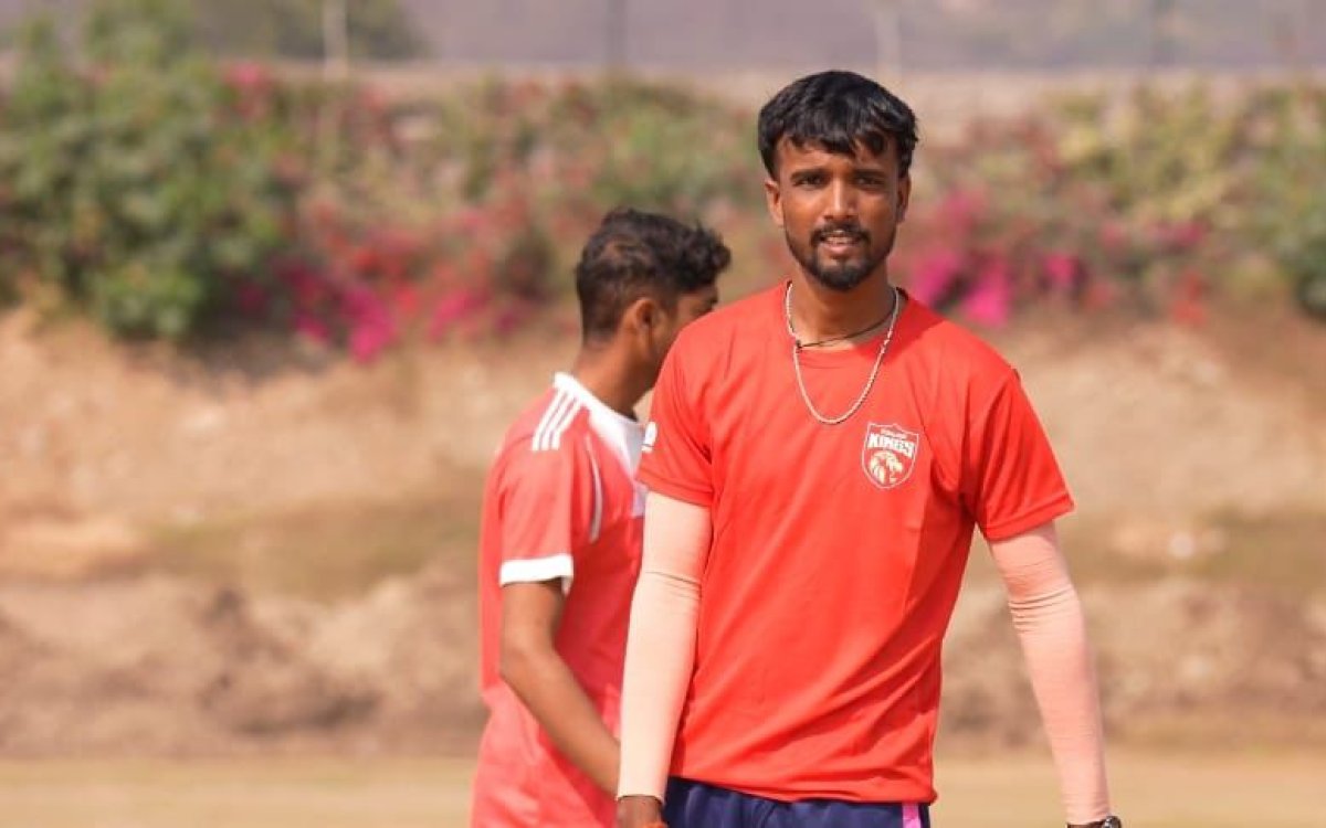 'If I take Kohli's wicket, I will touch his feet,' says PBKS new recruit Vishal Nishad