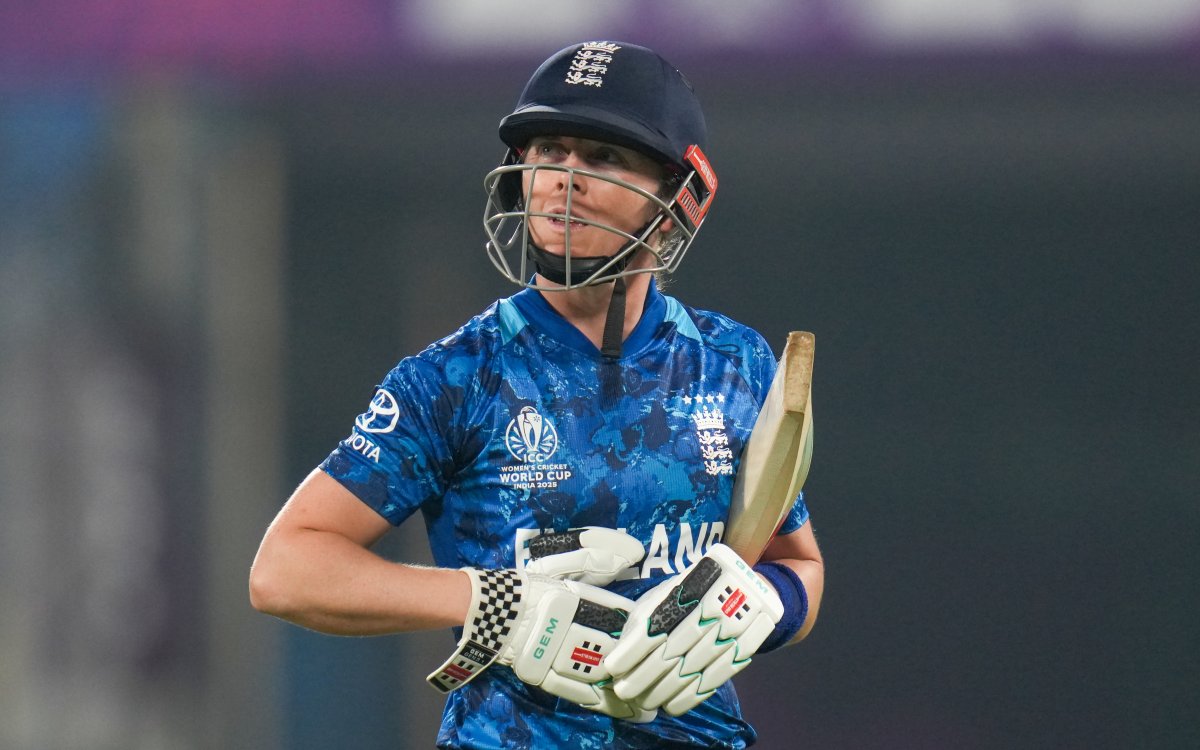Non-playing role at London Spirit role does not signal end of playing career, says Heather Knight