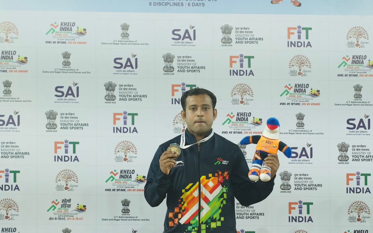 Pencak Silat athlete, street hawker in North Kolkata Raja Das continues to impress by winning gold a