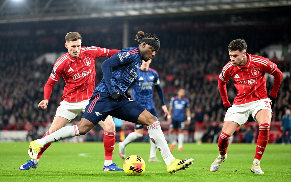 Premier League: Perfect start for Carrick with derby win, Arsenal held by Nottingham Forest