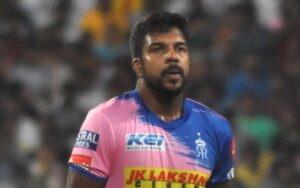 Under-19 years never come back, they should simply be themselves, says Varun Aaron