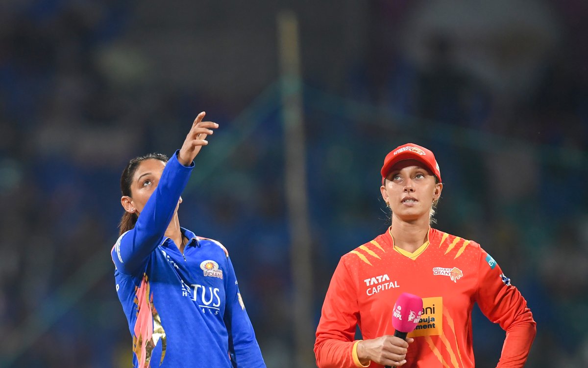 WPL 2026: Mumbai Indians elect to bowl as Ayushi Soni debuts for Gujarat Giants
