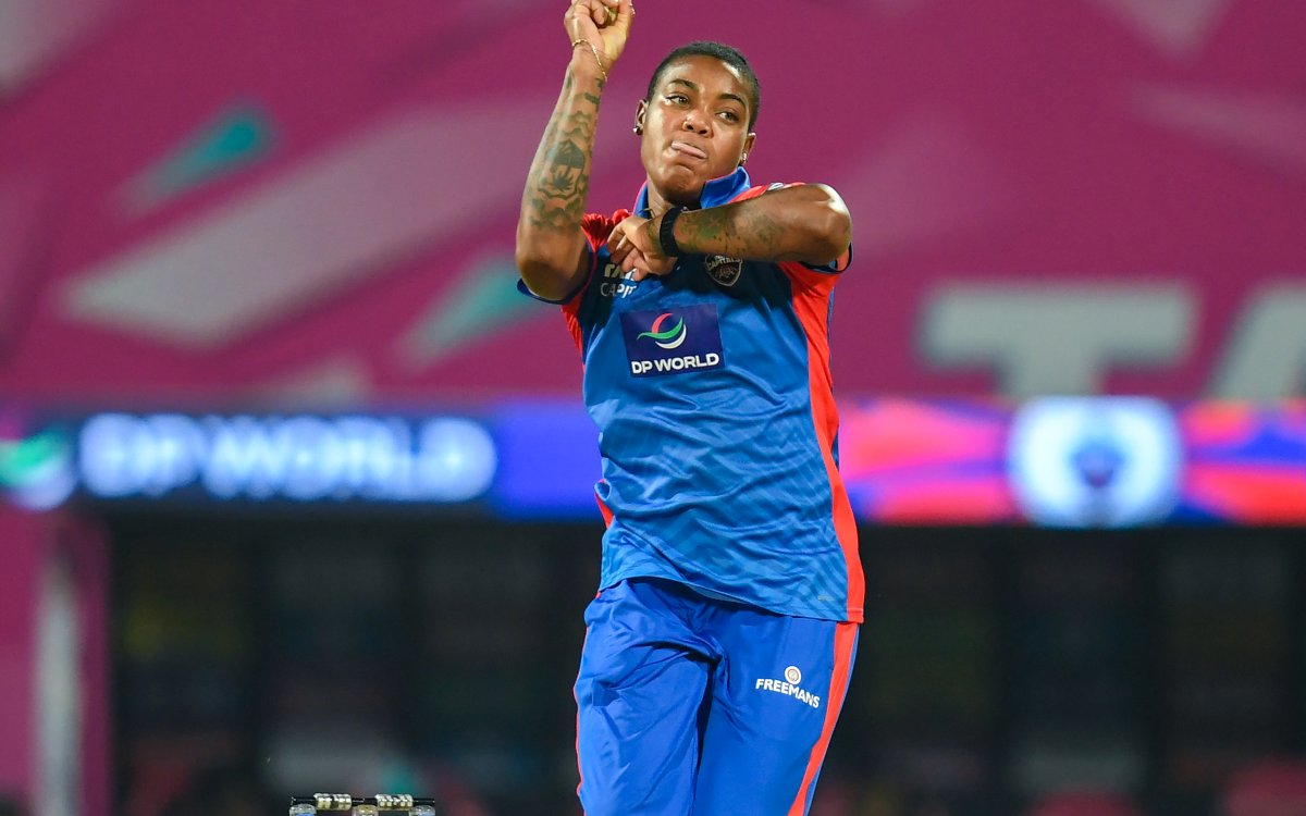 WPL 2026: RCB elect to bowl as Hamilton debuts for Delhi Capitals