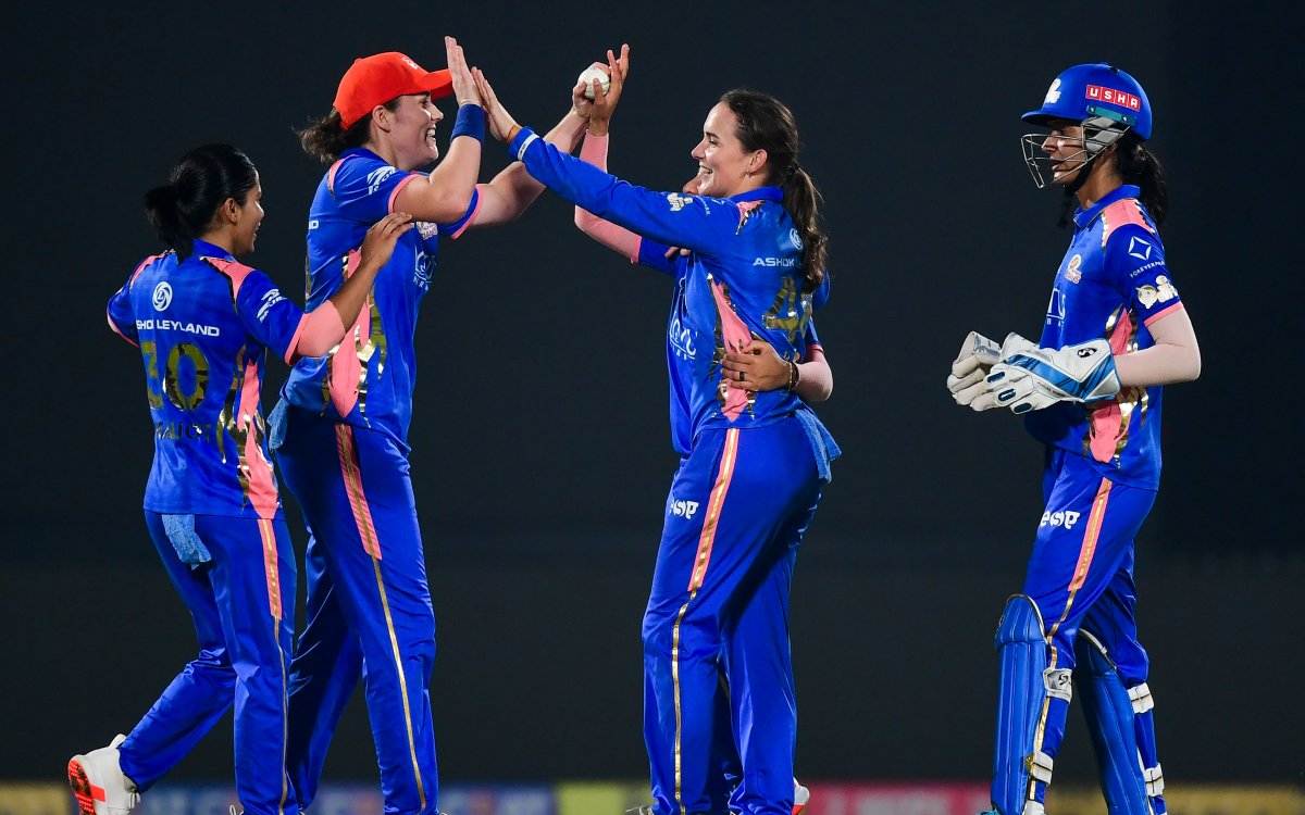 WPL 2026: Sciver-Brunt’s century powers MI past RCB despite Ghosh’s 90 (ld)
