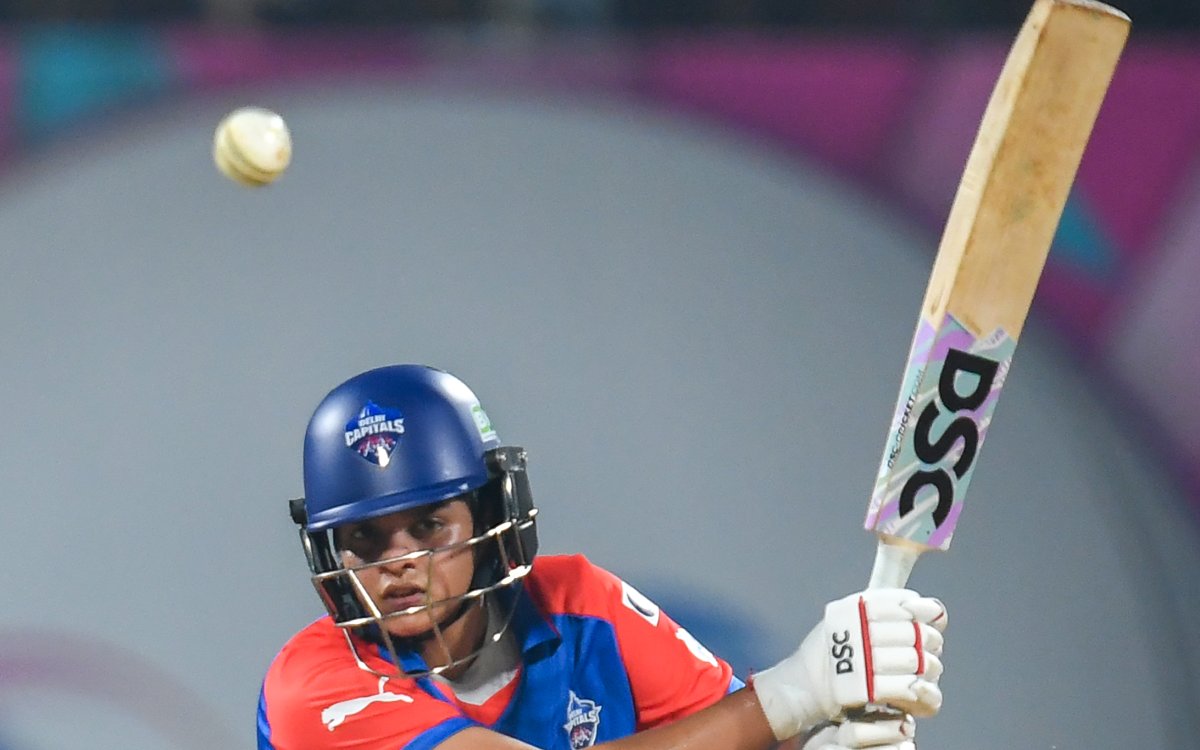WPL 2026: Shafali Verma's brilliant 62 lifts Delhi Capitals to 166 against RCB