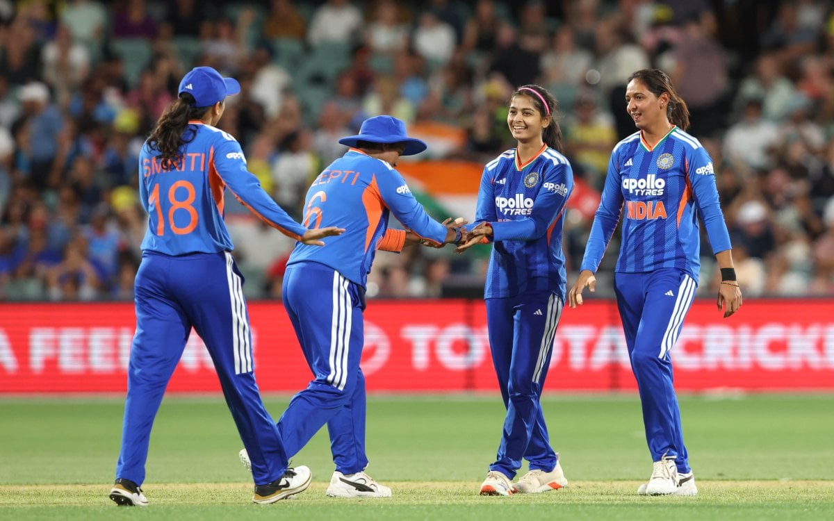 1st ODI: Girls had a little bit of a thing that they will have one star on jersey, says Muzumdar
