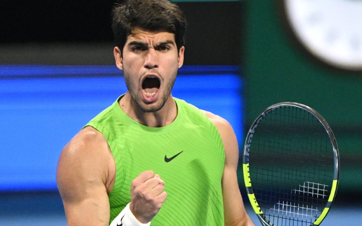 Alcaraz sets QF with Khachanov in Doha