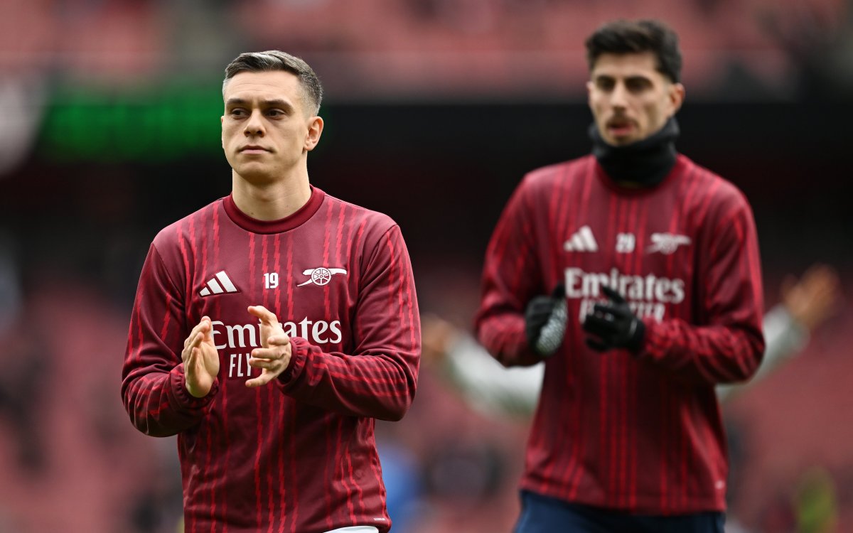 Arsenal nine points clear in Premier League after beating Sunderland