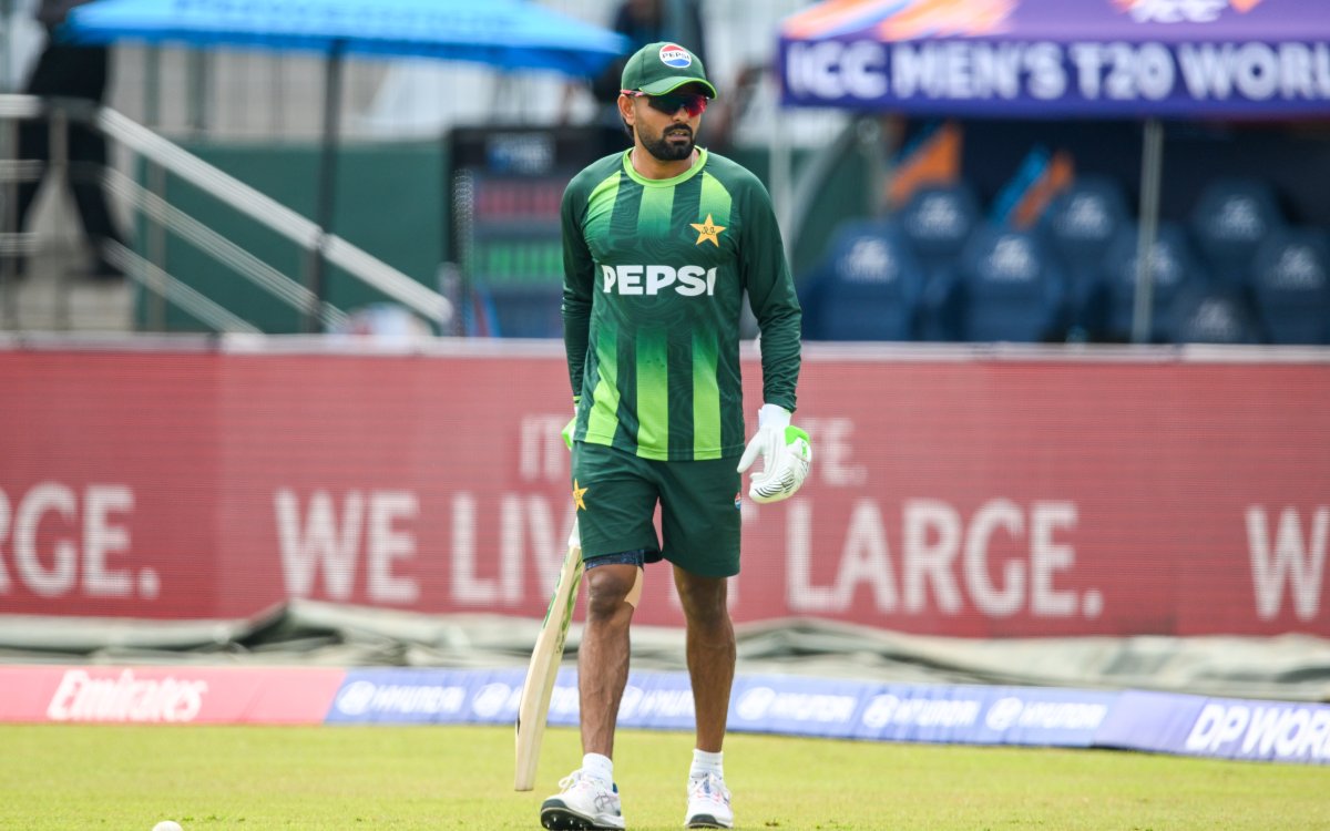 'He's found himself behind in terms of strike rates': Faf du Plessis on Babar's form in T20 WC