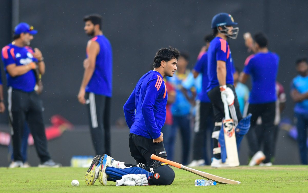 India-Pak T20 clash: BJP expresses confidence in victory, Cong slams match with terror state