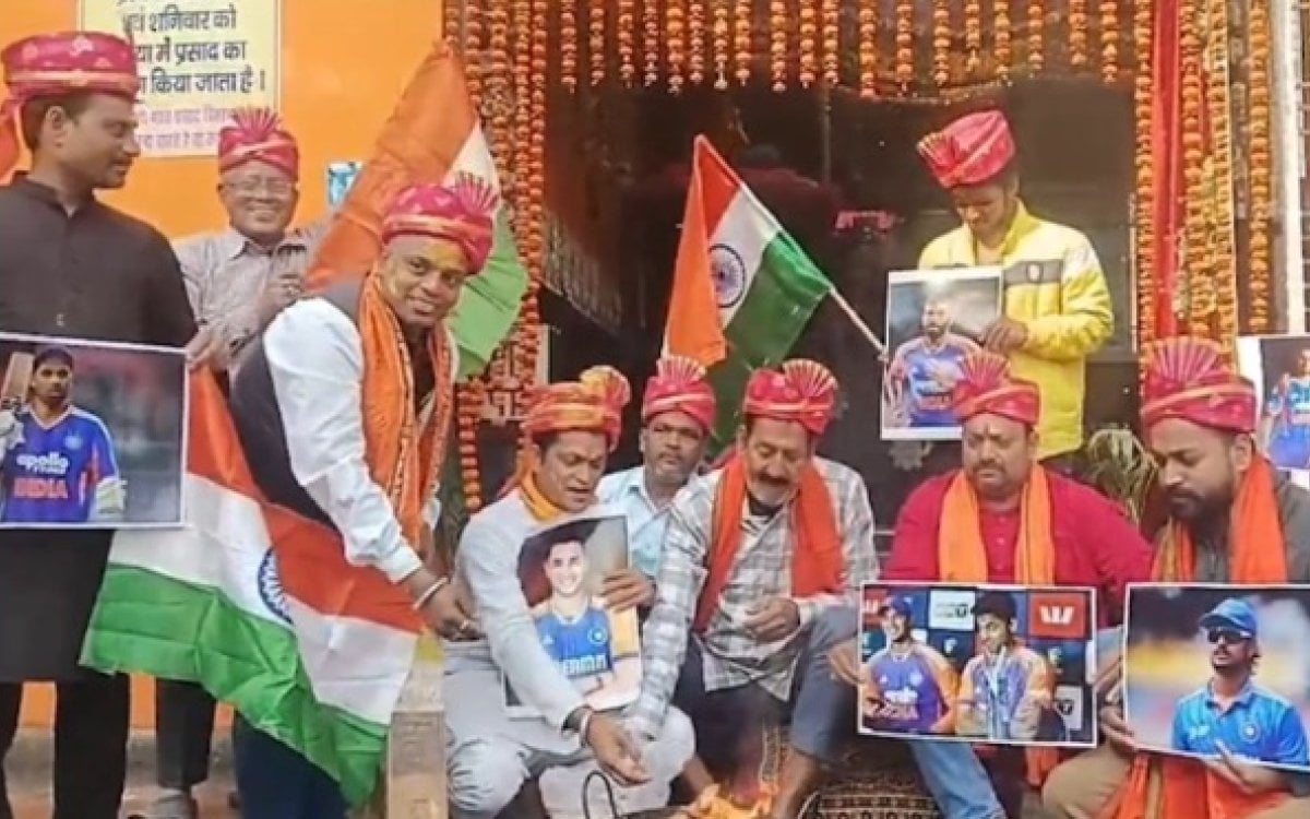 India-Pak T20 WC clash: From Bihar to Gujarat, excited fans cheer for Team India 