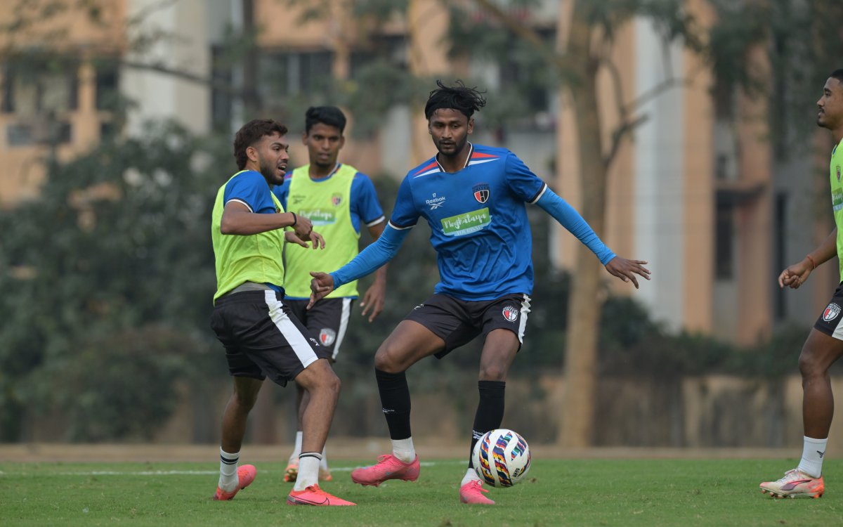 ISL 2025-26: Bengaluru, Mumbai City look to steal early march over rivals