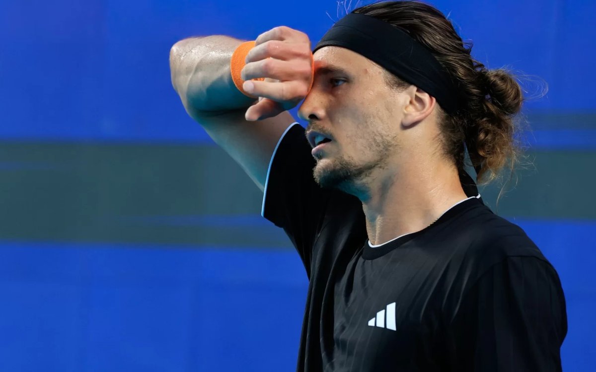 Kecmanovic upsets Zverev in Mexican Open round of 16