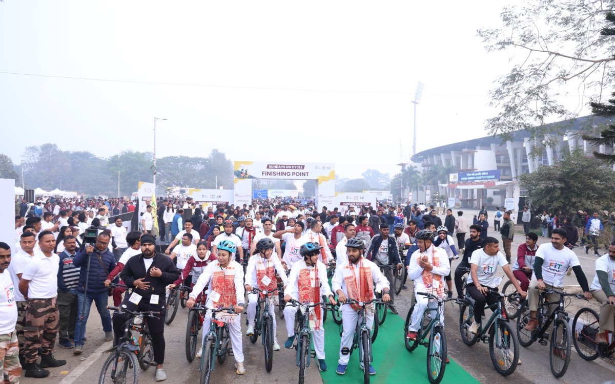 Olympians, sportspersons rally behind PM Modi’s Fit India Mission at special Sundays on Cycle event
