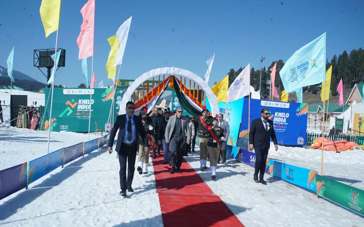 Omar Abdullah calls for artificial snow to boost Gulmarg as global ski destination
