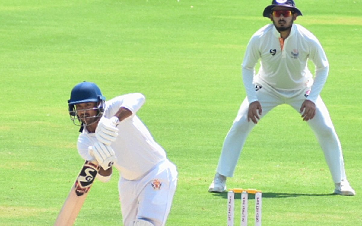 Ranji Trophy Final: Mayank leads fightback as Karnataka reach 144/4 at Tea on Day 3