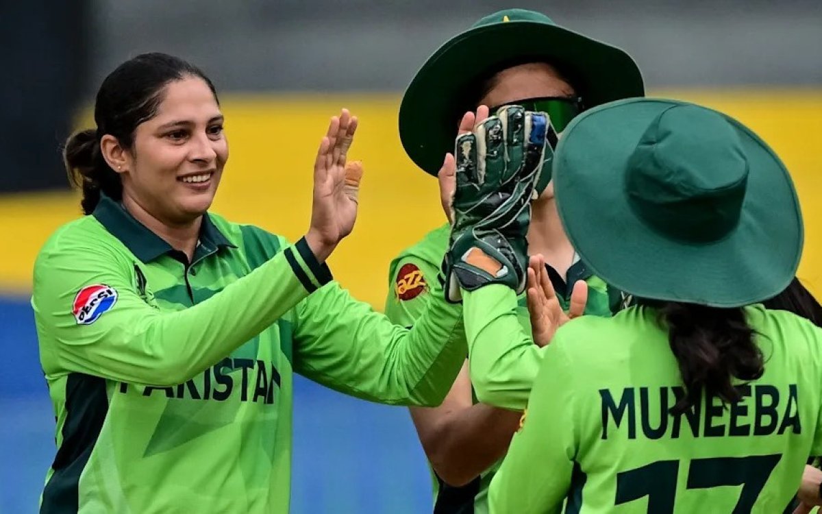 Sadia Iqbal reclaims No. 1 spot in bowlers' rankings