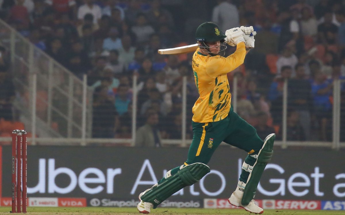 T20 WC: Bosch comes in as South Africa elect to bowl against New Zealand