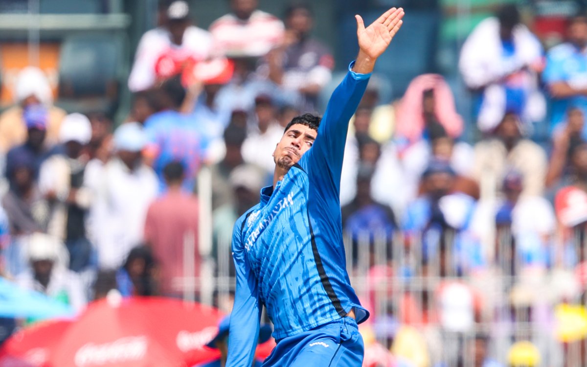 T20 WC: Mujeeb's tricks in powerplay always a challenge, says Santner