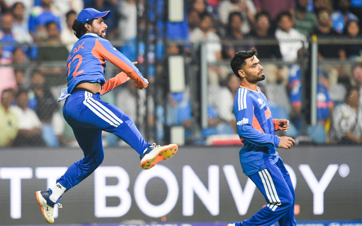 T20 WC: Rinku Singh wins 'fielder of the match' medal after India beat USA in opener