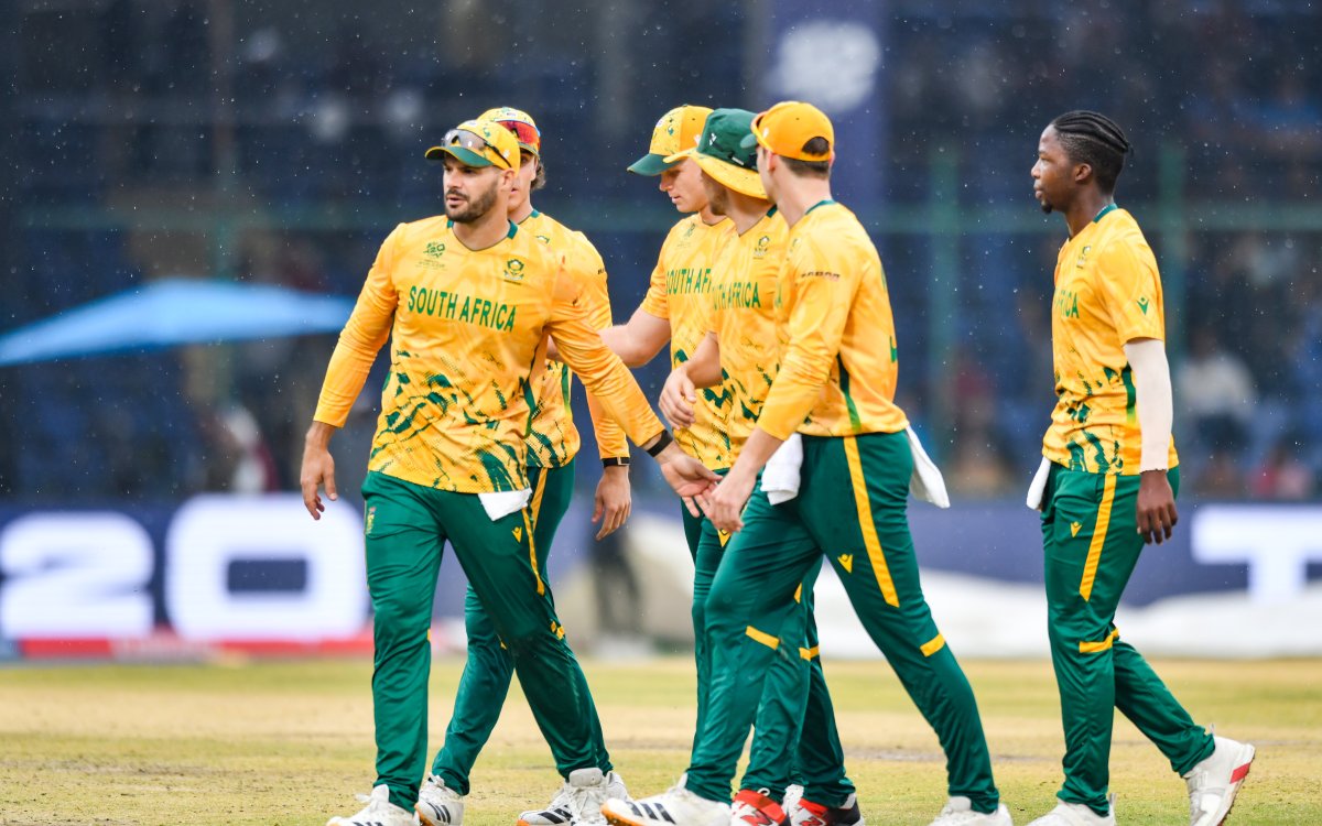 T20 WC: SA go into Super 8s as unbeaten side with win over UAE (Ld)