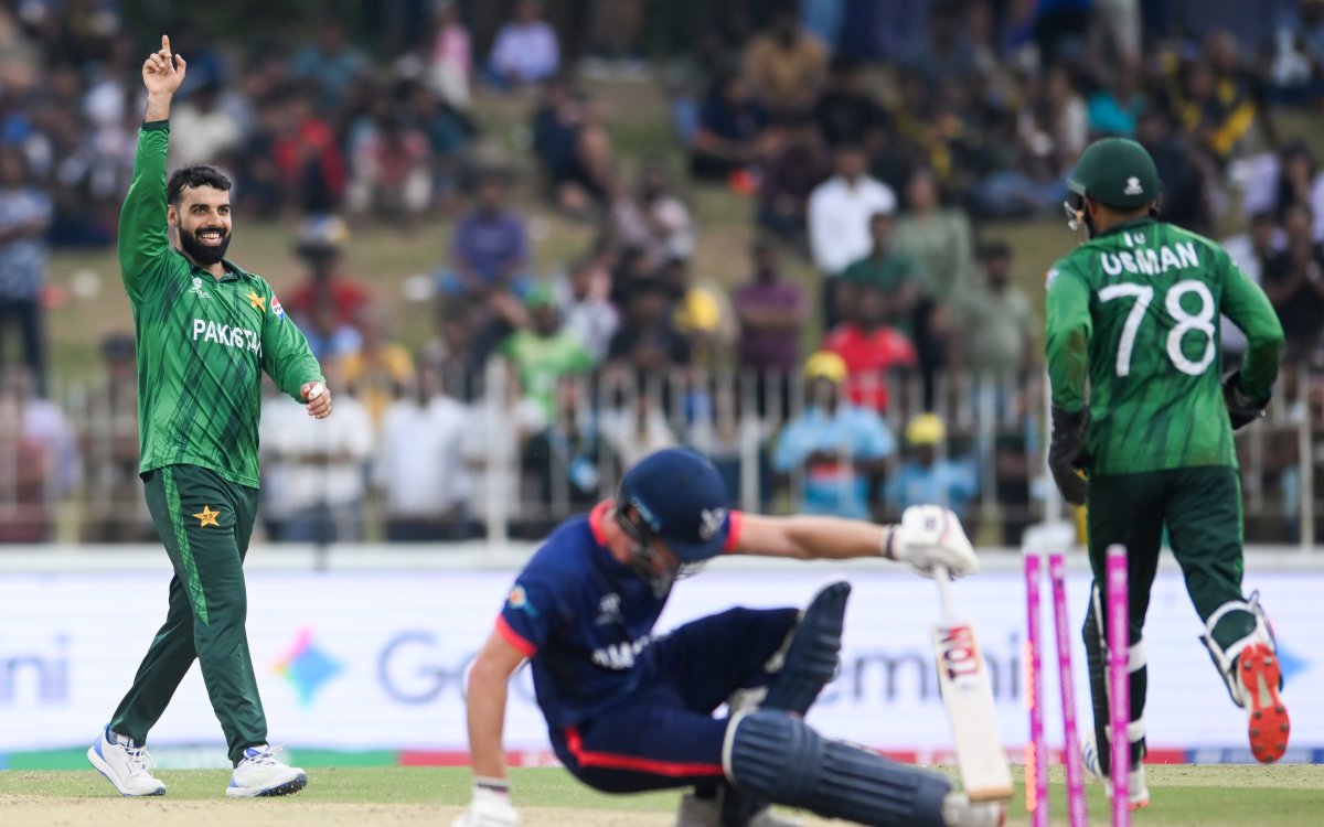 T20 WC: Tariq’s 4-fer helps Pakistan spin their way into Super 8s with 102-run win over Namibia