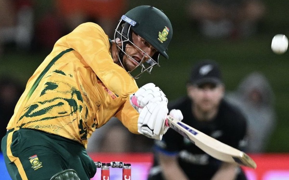 Bowlers grab spotlight as SA beat NZ by seven wickets in low-scoring 1st T20I