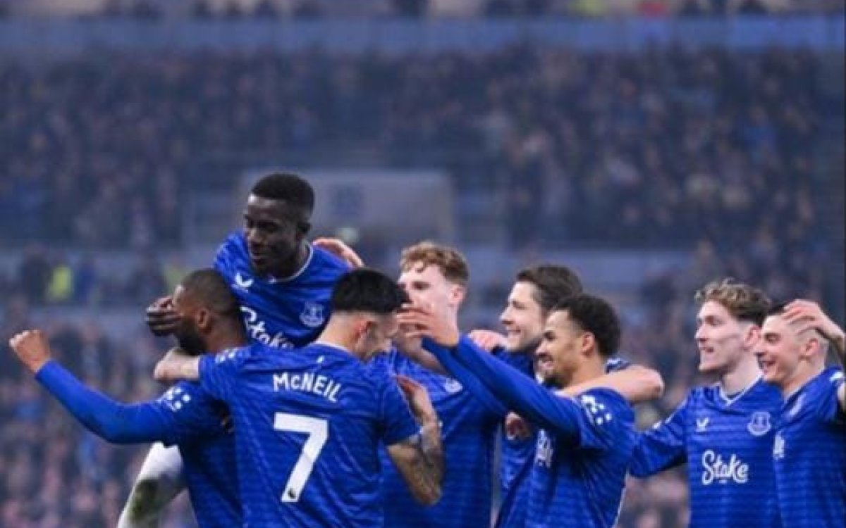 Brighton beat Liverpool as Everton piles misery on Chelsea in Premier League