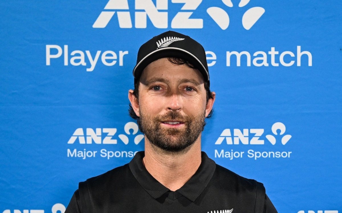 Conway, bowlers star as NZ level series with clinical win over SA in 2nd T20I