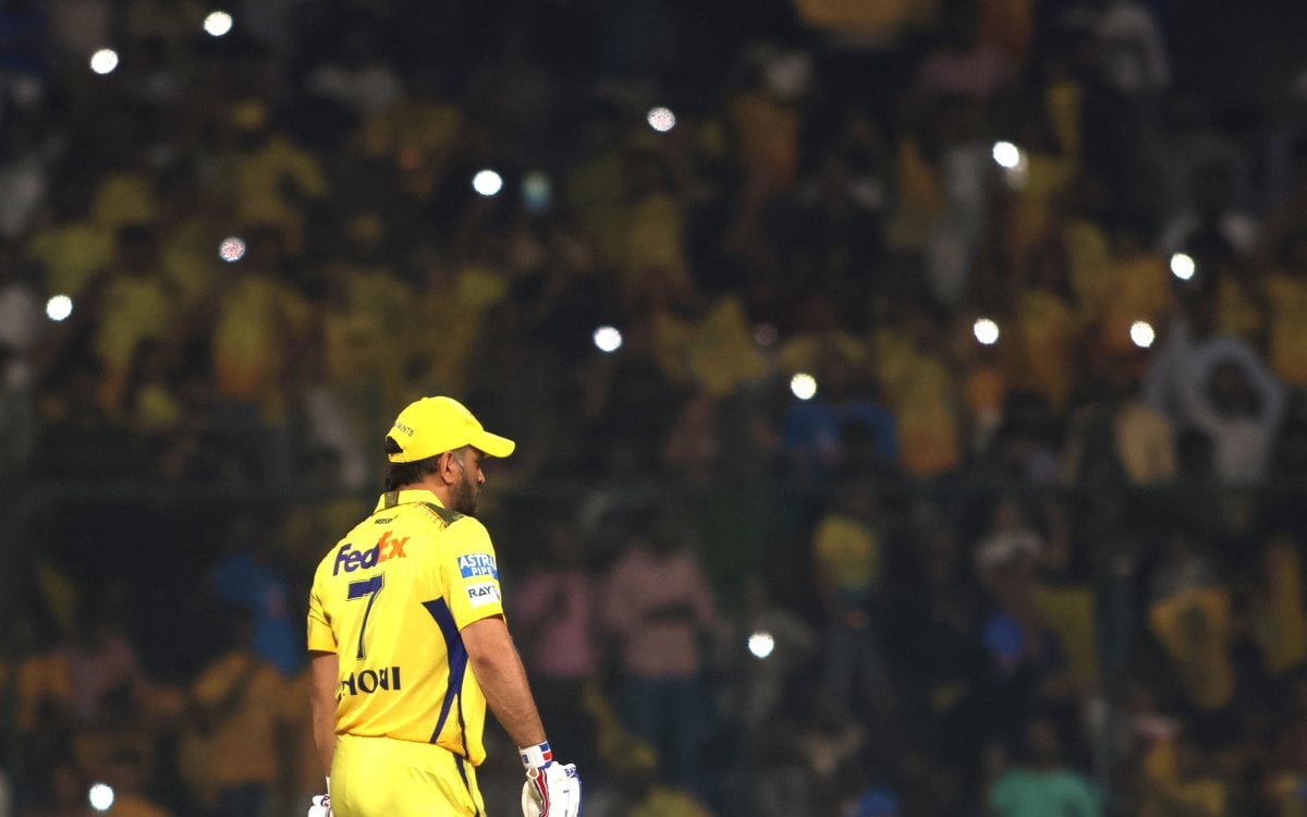 'CSK is incomplete without Dhoni, this season might be his last': Pathan