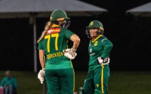 Debutante Reyneke hits last-ball six to seal thrilling ODI win for SA over NZ