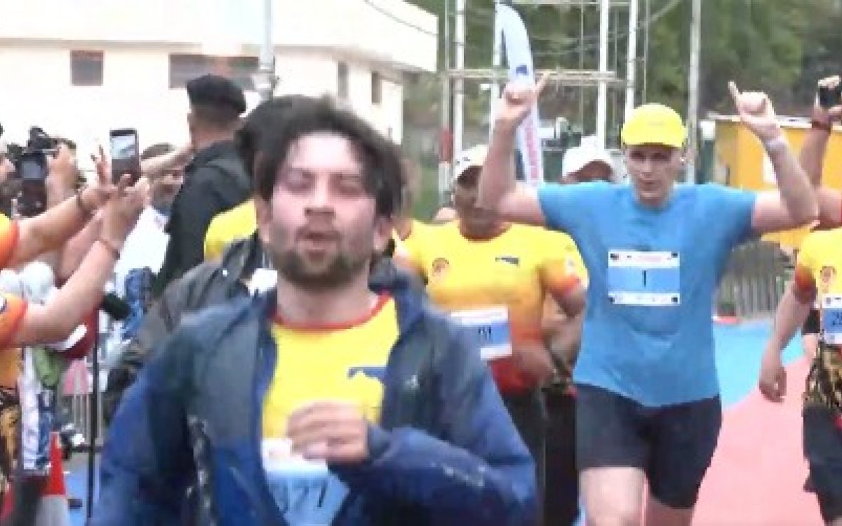 Despite rain, hundreds join Jammu’s international marathon; CM Omar Abdullah participates