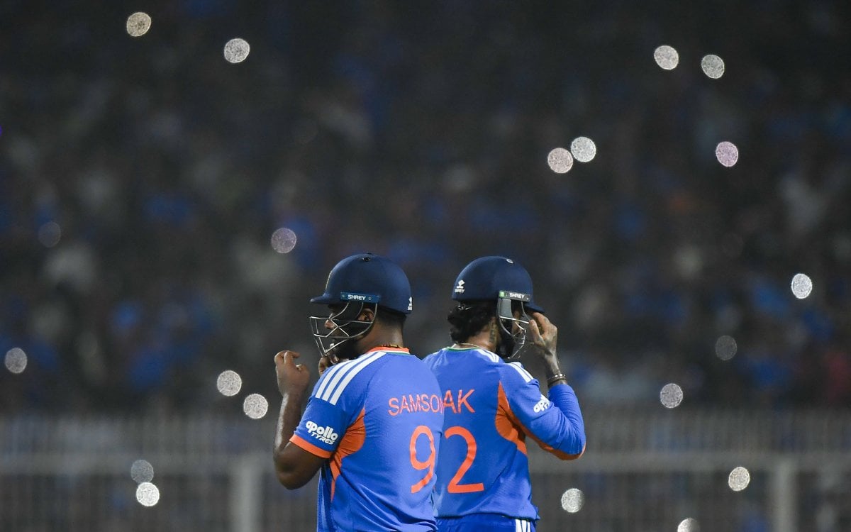 ‘Do we need this in the World Cup?’: Gavaskar, Shastri voice frustration over laser show in drinks b