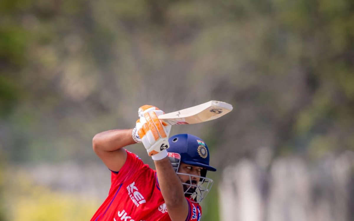 IPL 2026: Irfan Pathan picks LSG playing XI, slots Pant at No. 3 spot