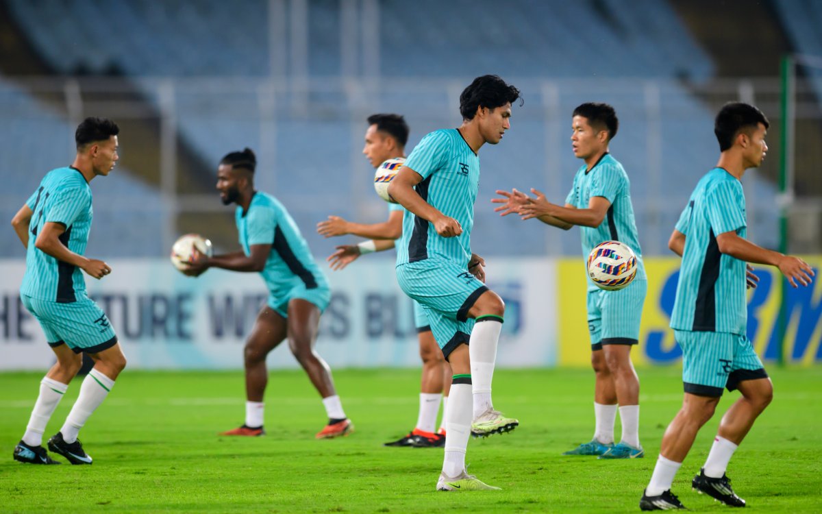 ISL 2025-26: Mohammedan Sporting hope to open account against Bengaluru, winless Kerala Blasters cro