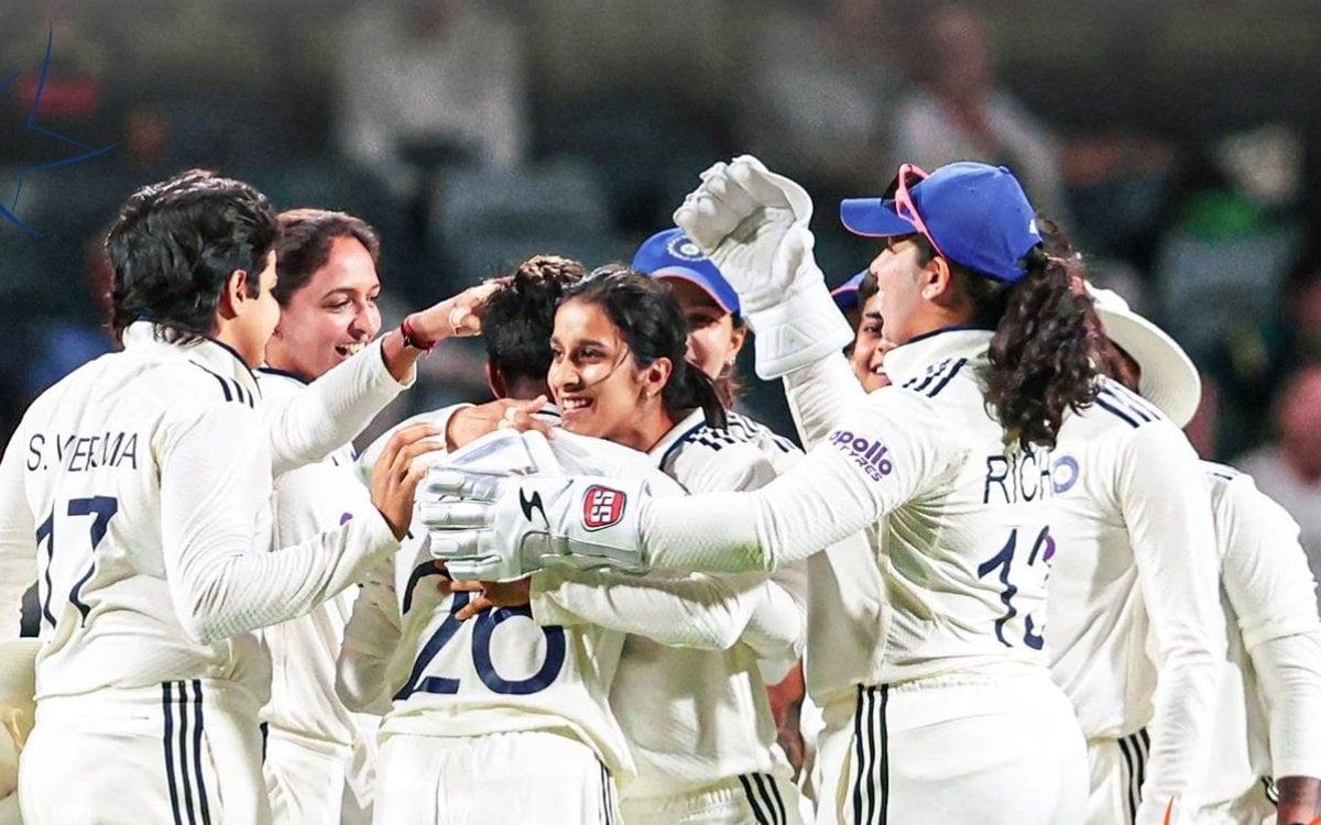 Pink-ball Test: Perry, Sutherland take Australia to 96/3, trail India by 102 runs at stumps