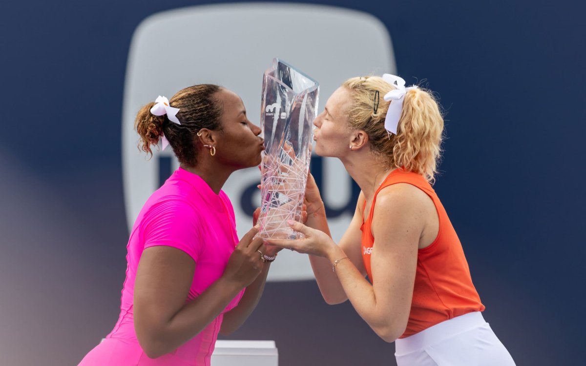 Siniakova-Townsend complete Sunshine Double with Miami title