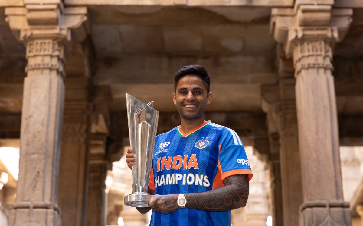 Suryakumar Yadav poses with T20 WC trophy at historic Adalaj Stepwell after India’s title triumph