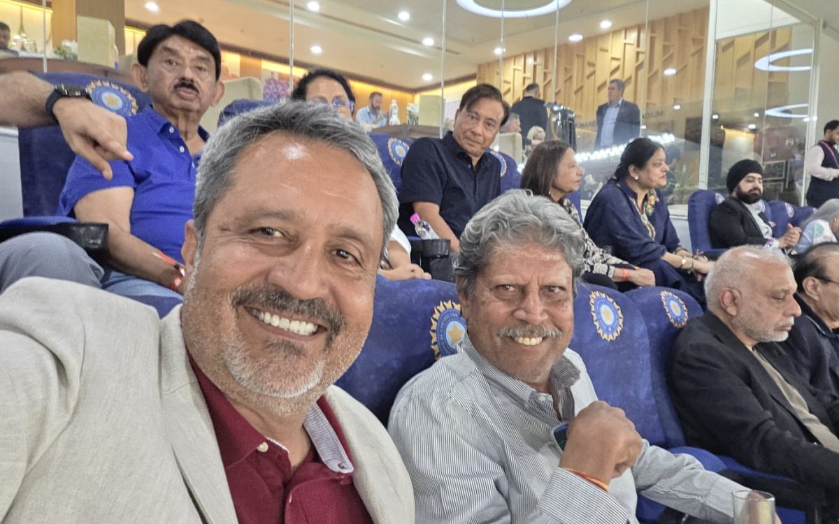 T20 WC: PGTI President Kapil Dev Attends Final In Ahmedabad