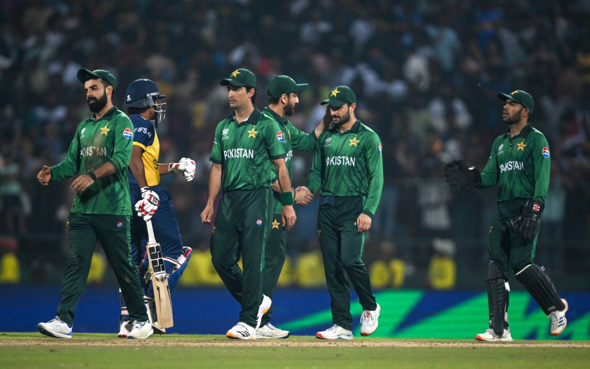 T20 WC: Saqlain Mushtaq holds coach Hesson responsible for all-rounders’ struggles after PAK’s exit