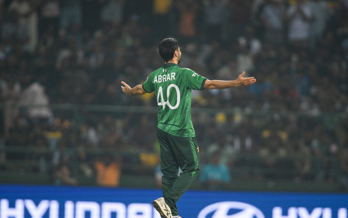 T20 WC: Shanaka’s heroics eliminate Pakistan; Sri Lanka suffer last-ball heartbreak