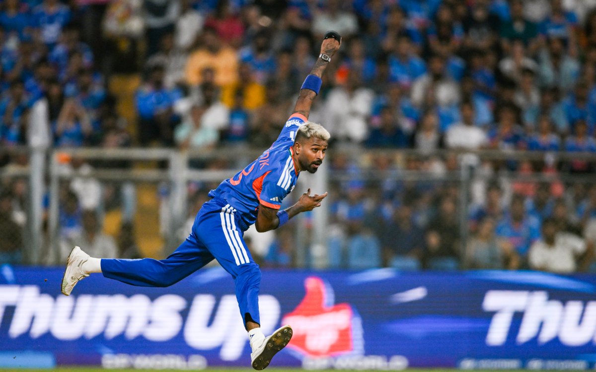 T20 WC: 'Wanted my son to feel how emotional I was,' says Hardik on energetic celebration after Beth