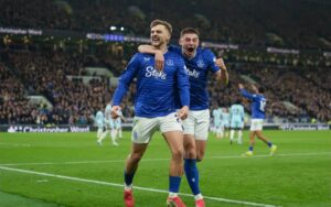 Tarkowski, Dewsbury-Hall score as Everton breeze past Burnley