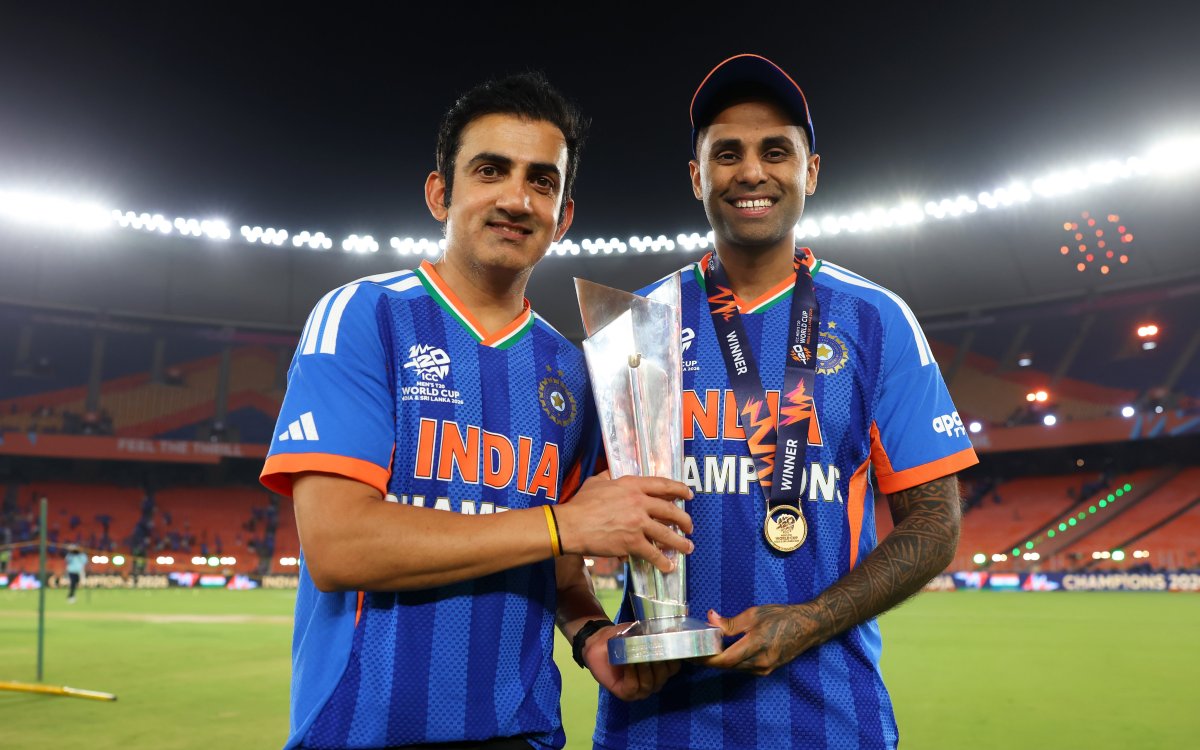 'What a reason to smile': Gambhir responds to Dhoni’s ‘Coach Sahab, smile looks great on you’ commen