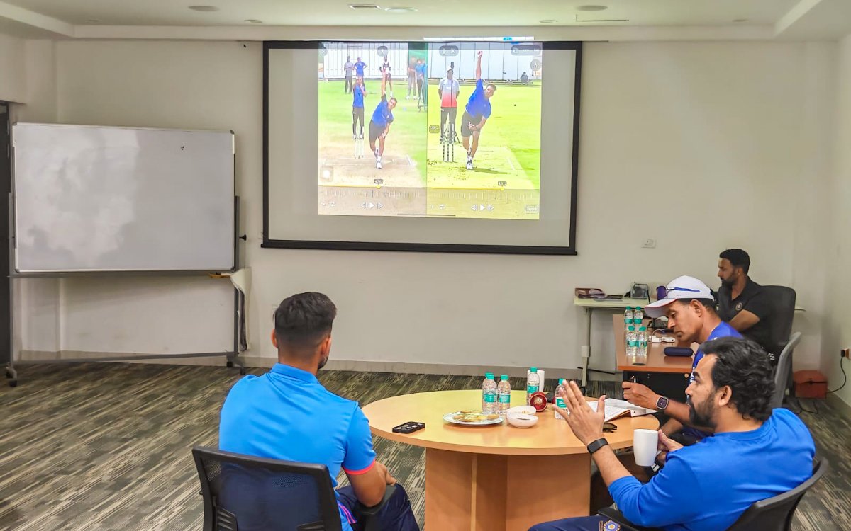 Zaheer Khan shares red-ball masterclass with India’s emerging pacers at BCCI CoE