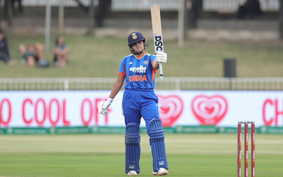 2nd WT20I: Batting meltdown results in India skittled out for 147 despite Shafali's fifty