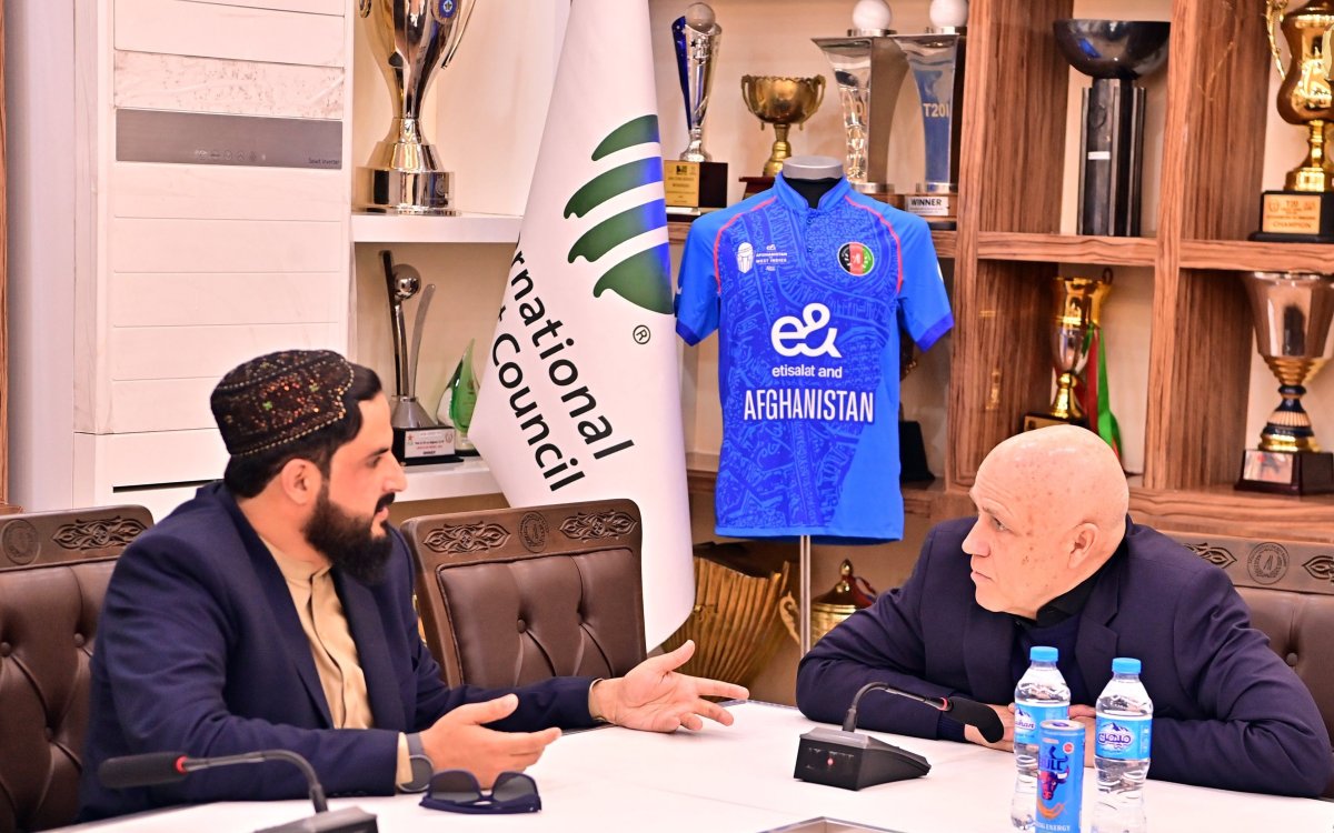 Afghanistan head coach Pybus arrives in Kabul for a month-long training camp ahead of India series