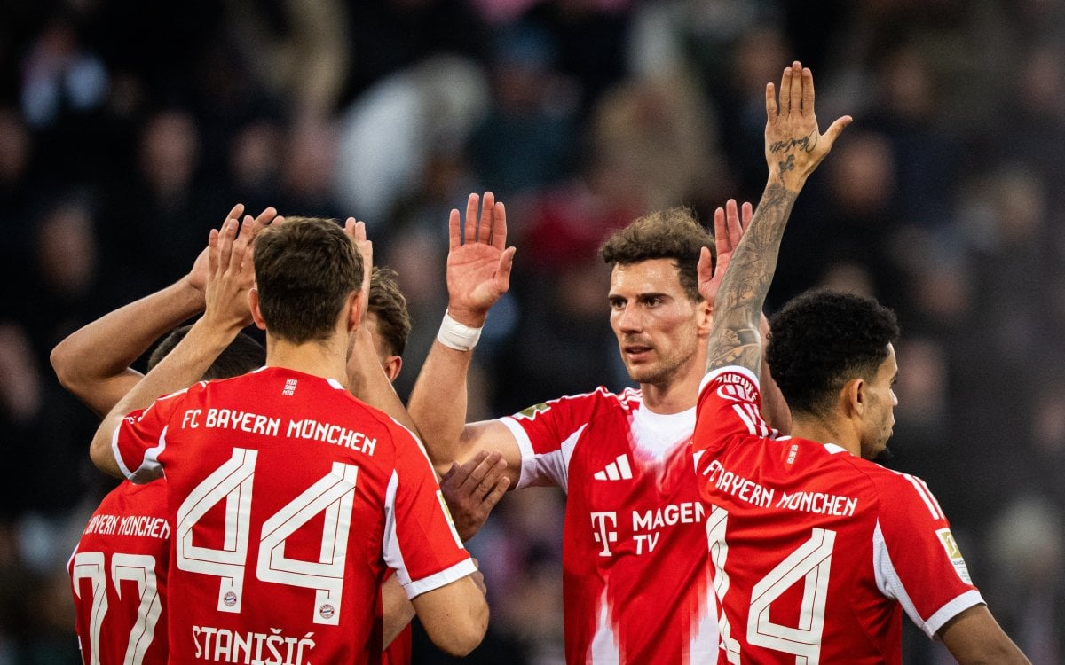 Bayern break Bundesliga goals record in win 5-0 over St. Pauli