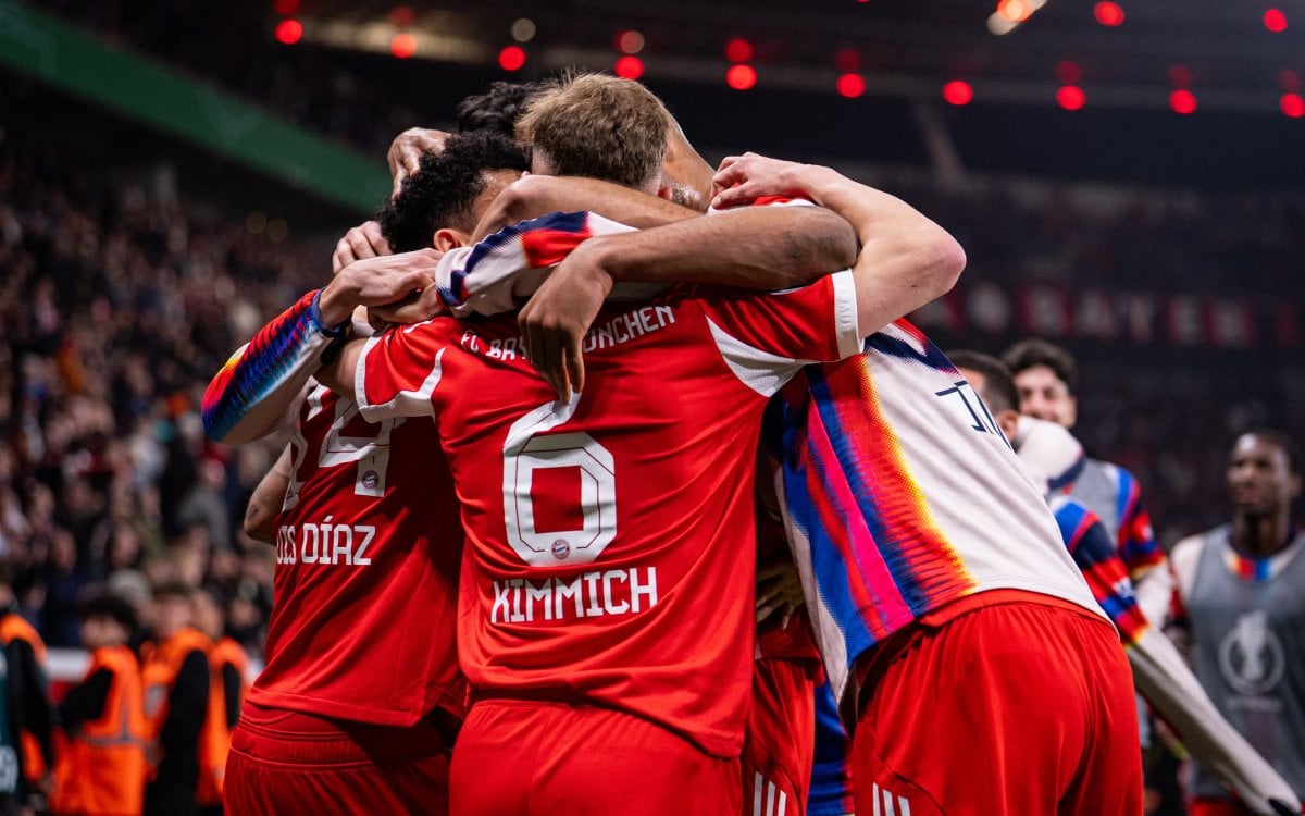 Bayern reach DFB Pokal final to keep treble dream alive