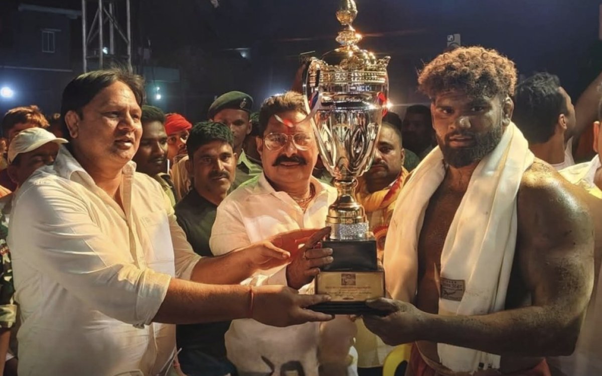 Bihar: Indian wrestler defeats Iranian counterpart in a tight contest​